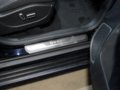 Накладки на пороги шлифованный лист надпись Geely 4 штуки ТСС для Geely Emgrand X7 2018-2021